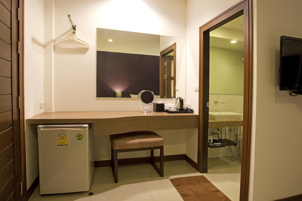 Wiz Hotel Pattaya Zimmer foto