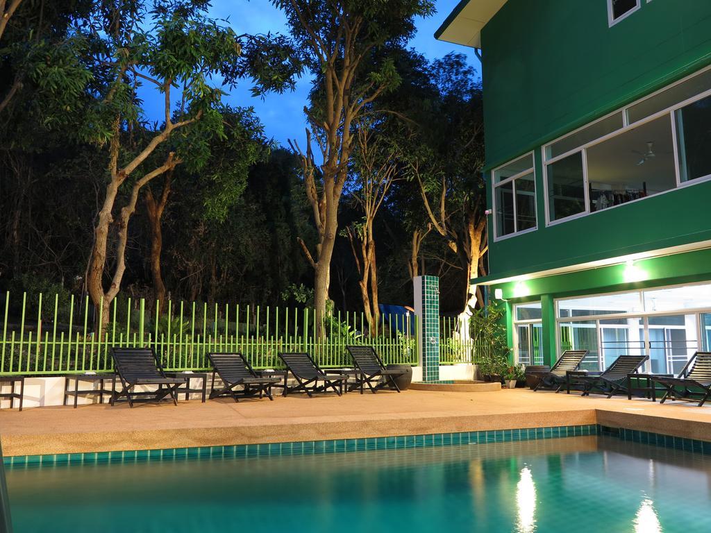 Wiz Hotel Pattaya Exterior foto