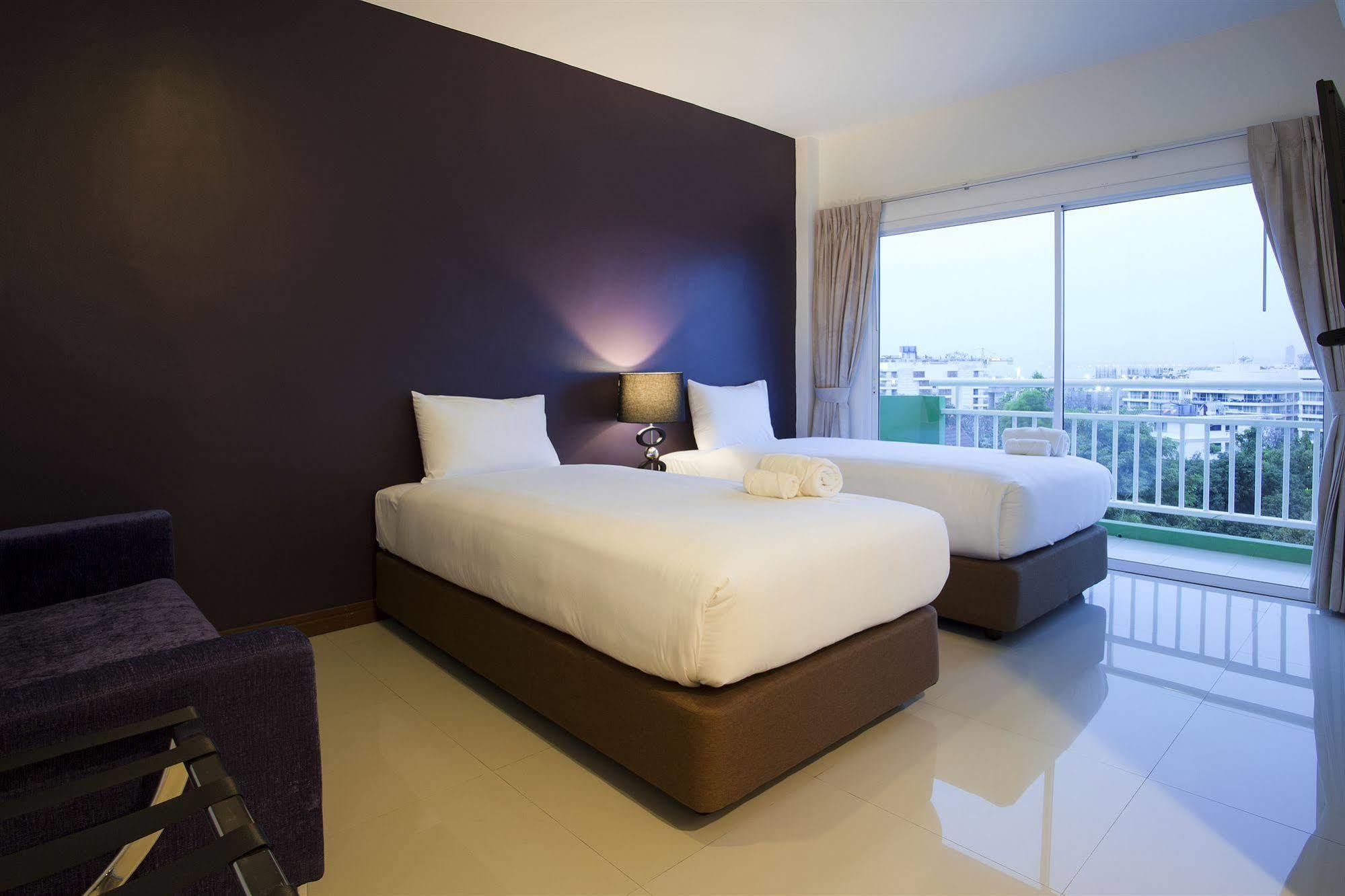 Wiz Hotel Pattaya Exterior foto